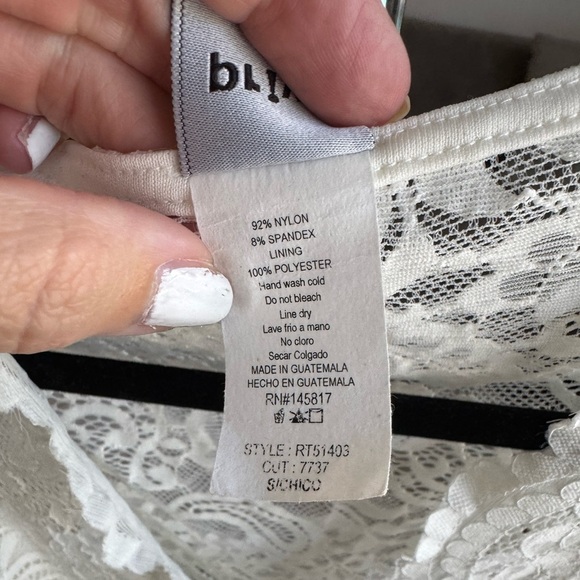 White lace sleeveless bodysuit one piece size small - Picture 10 of 12